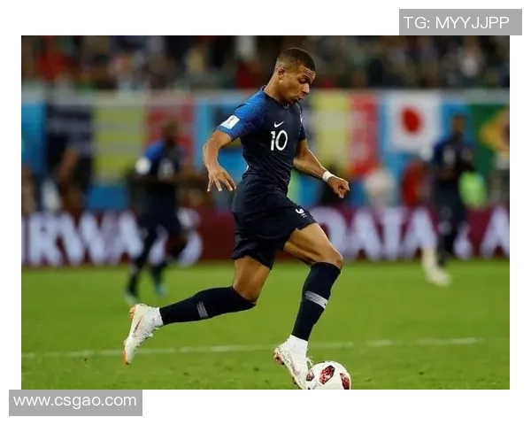 大腿断裂的足球明星如何重返赛场逆袭人生的励志故事