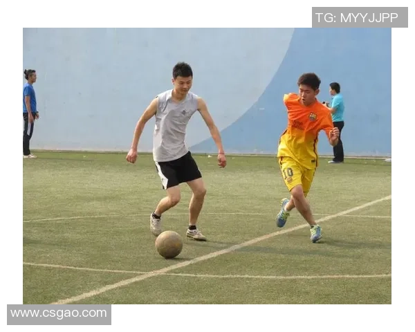 武汉足球队在邀请赛中的团队协作表现分析与点评 武汉足球队在邀请赛中的团队协作表现分析与点评